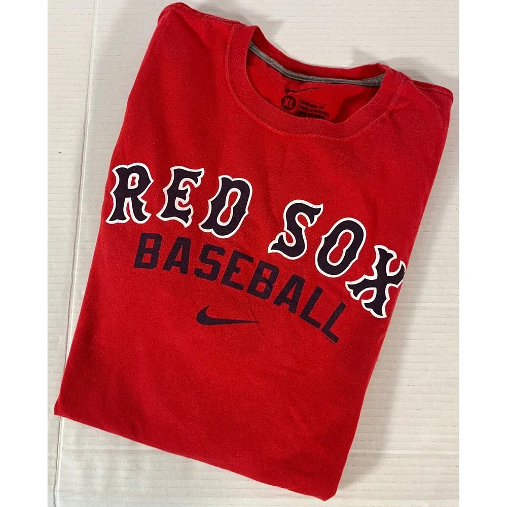 Nike T-Shirt Mens XL Red Boston Red Sox Baseball Graphic Swoosh Short Sleeve